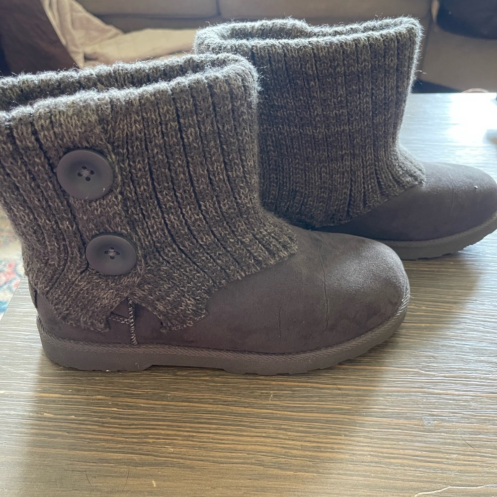 Sherpa booties
